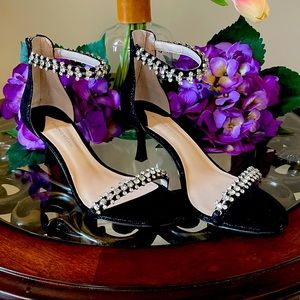🎉HP🎉⭐️Antonio Melani.. Black Ladies Rhinestone Ankle Strap Shoes